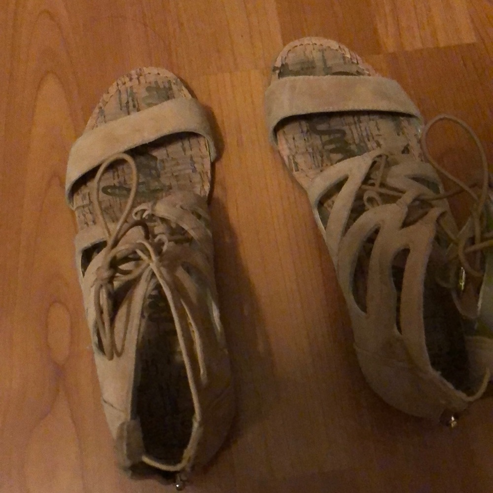 Sam Edelman tan gladiator shoes